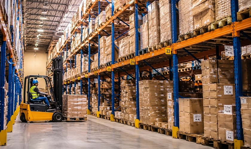 How Pallet Racking Services Reduce Long-Term Warehouse Costs