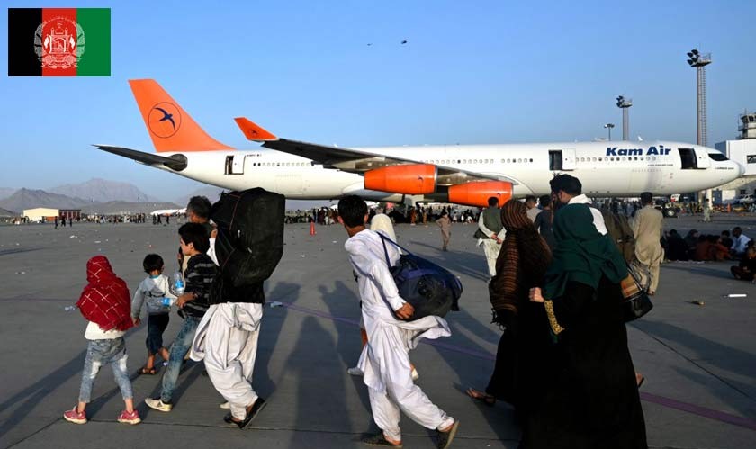 Afghans Visualizing Economic Instability under Taliban Rule Attempt to Flee