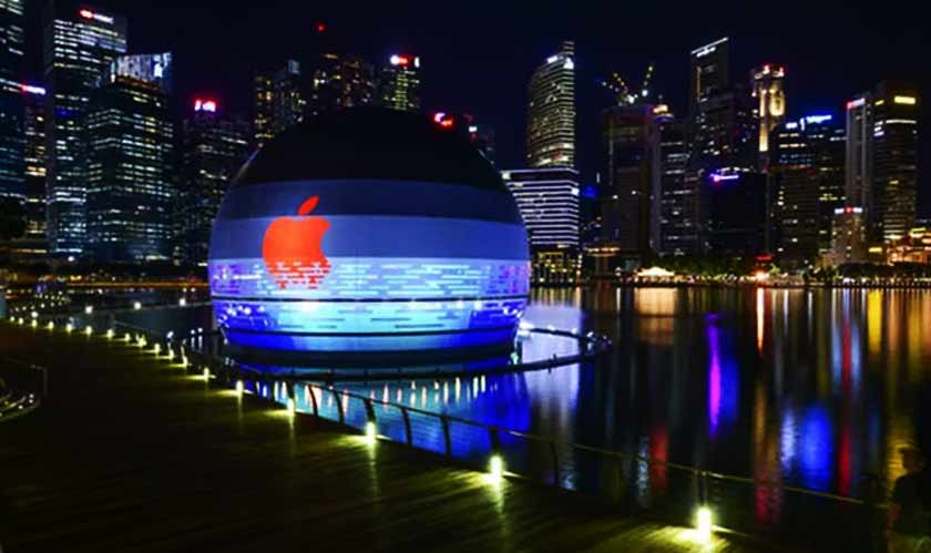 Apple Unveils Its Breathtaking Marina Bay Sands Store in Singapore