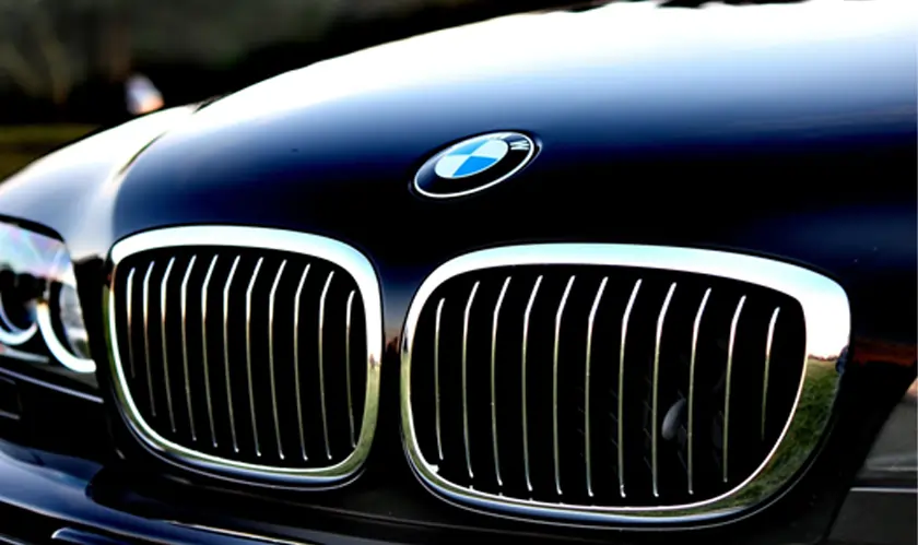 Key Factors to Consider When Buying a Luxury Car for the First Time