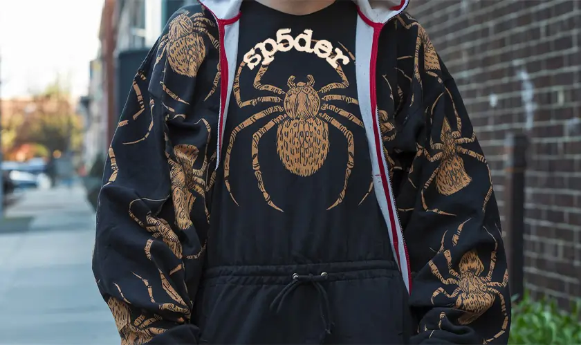 Sp5der Sweatsuit and Sp5der Shirt: Redefining Streetwear Style